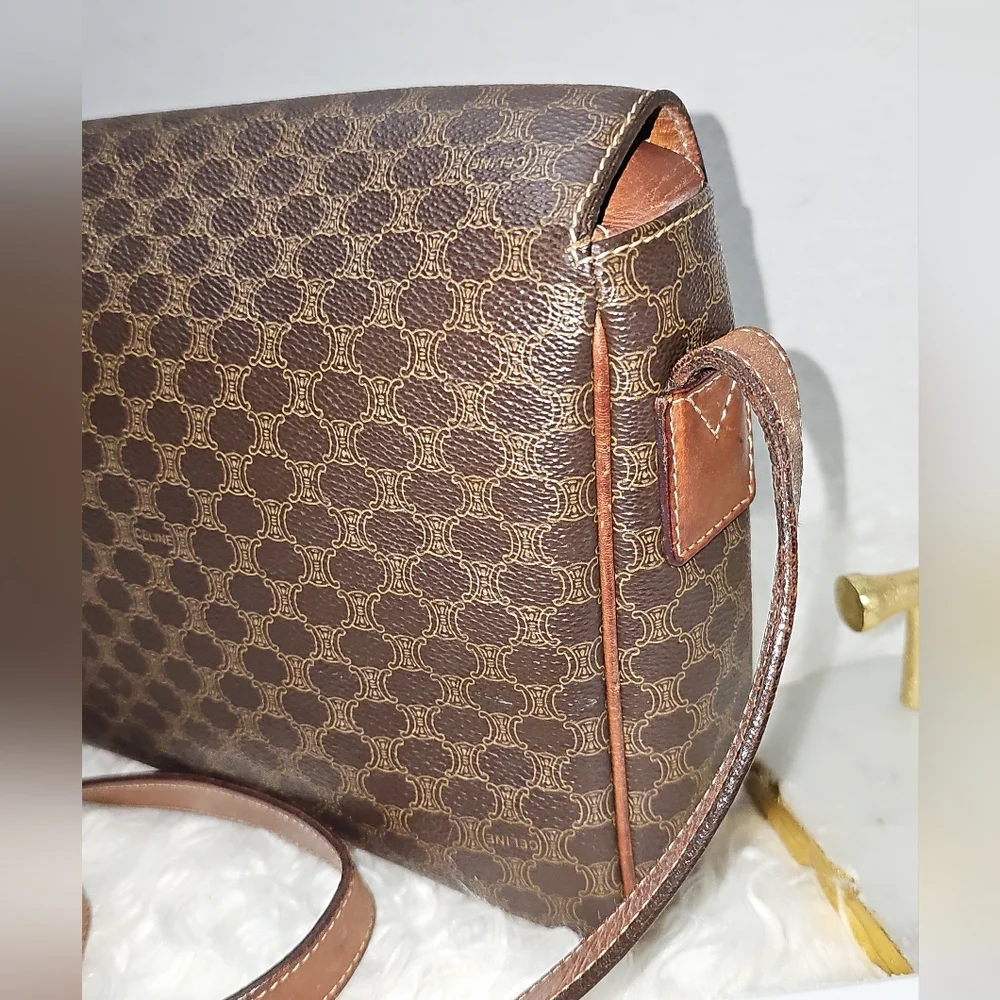 Beautiful Vintage Celine Crossbody Bag - Picture 11 of 16